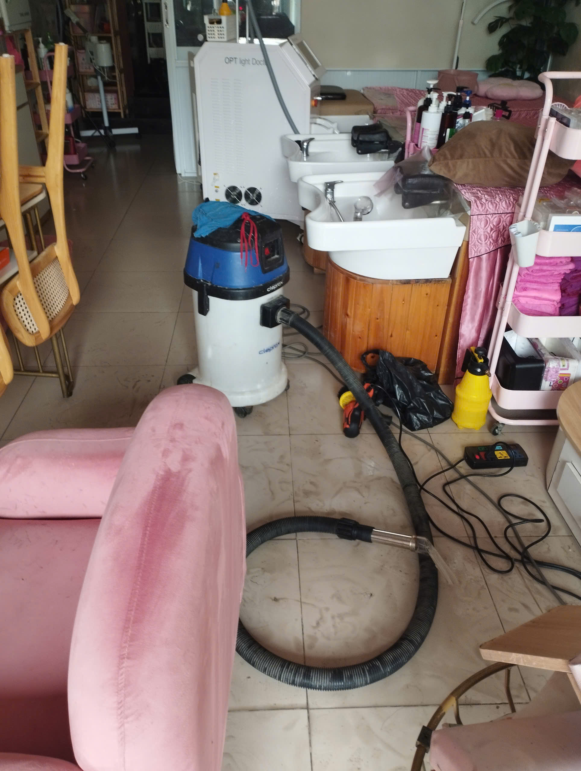 Dịch Vụ Vệ Sinh Nhà Cửa Giá Rẻ TPHCM