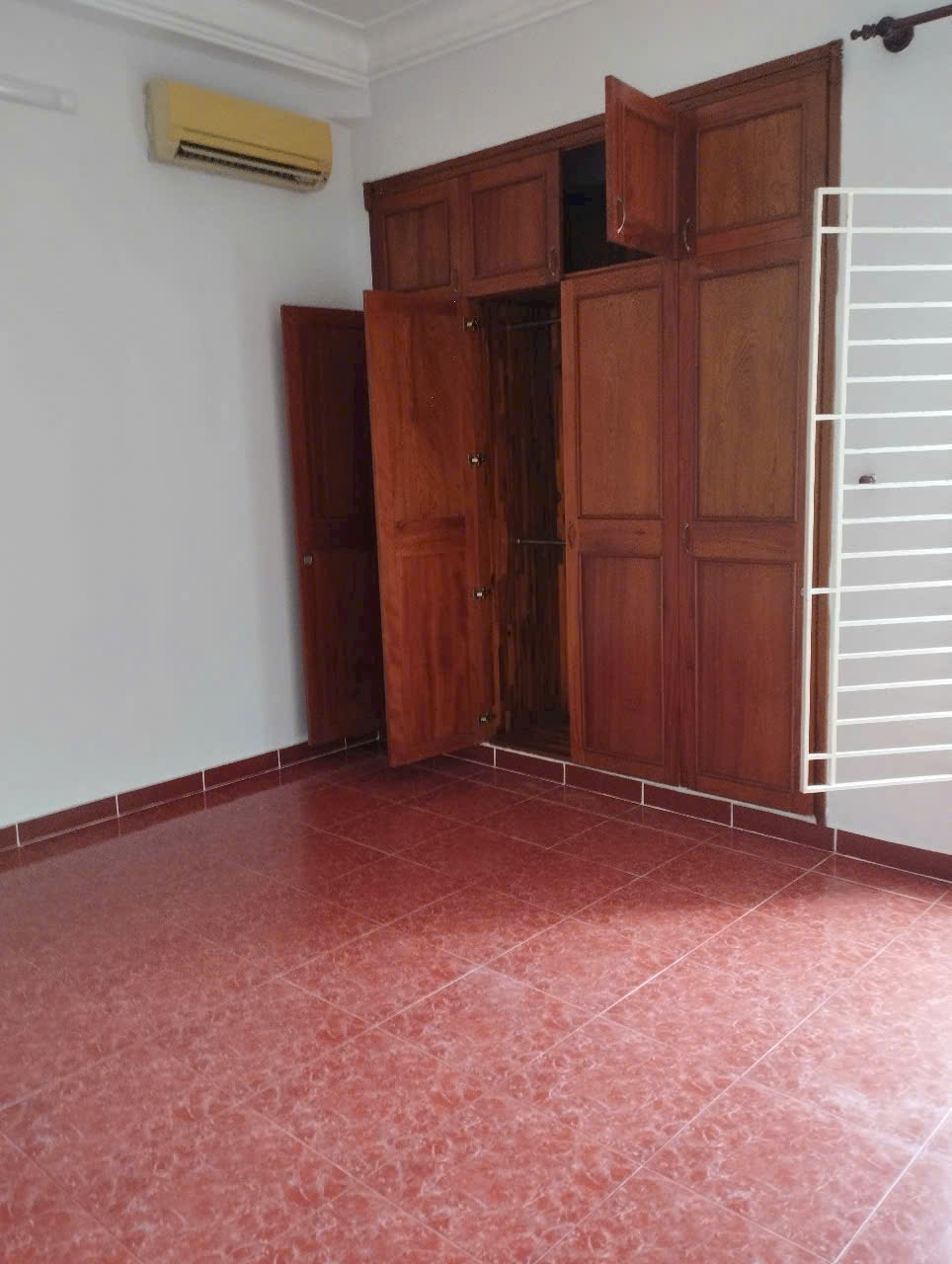 Dịch Vụ Vệ Sinh Nhà Cửa Quận 12 Uy Tín – Chuyên Nghiệp, Giá Rẻ