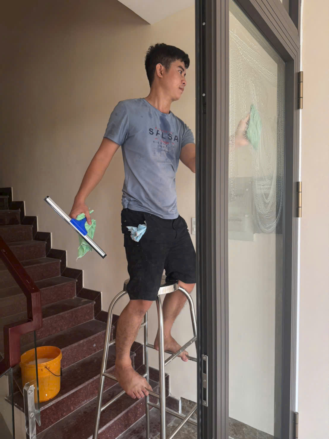 Dịch Vụ Vệ Sinh Nhà Cửa Quận 10 Uy Tín – Chuyên Nghiệp, Giá Rẻ