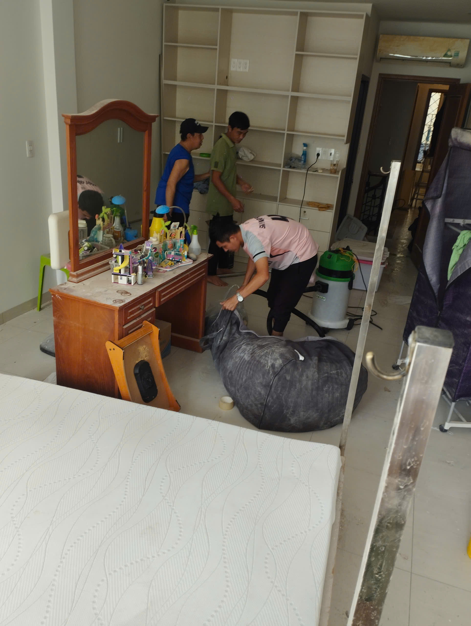 Dịch Vụ Vệ Sinh Chuyên Nghiệp Huyện Bình Chánh | Uy Tín – Nhanh Chóng