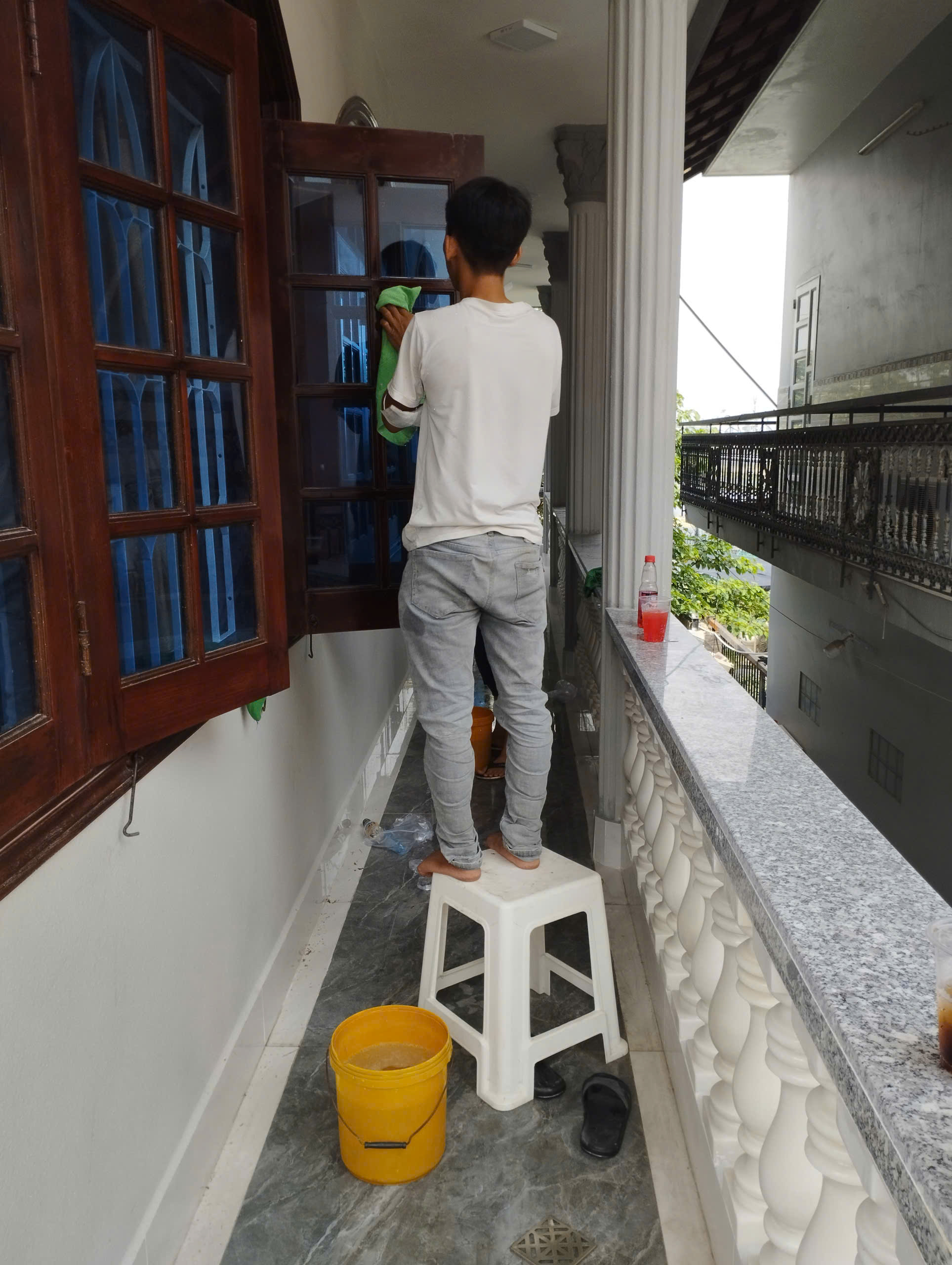 Dịch Vụ Vệ Sinh Chuyên Nghiệp Quận 5 | Uy Tín - Nhanh Chóng - Giá Rẻ