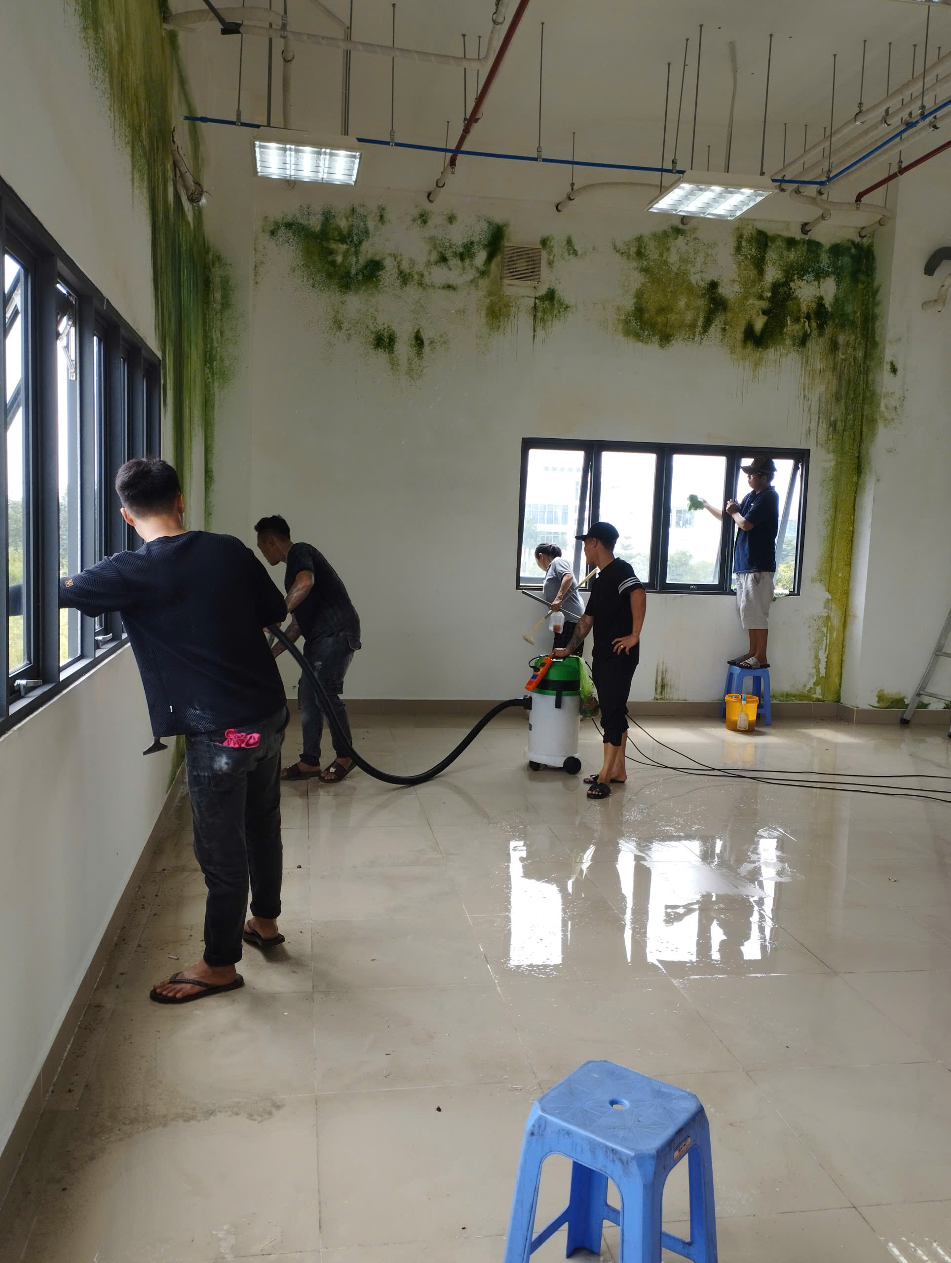 Dịch Vụ Vệ Sinh Chuyên Nghiệp Quận 4 | Uy Tín – Nhanh Chóng – Giá Rẻ
