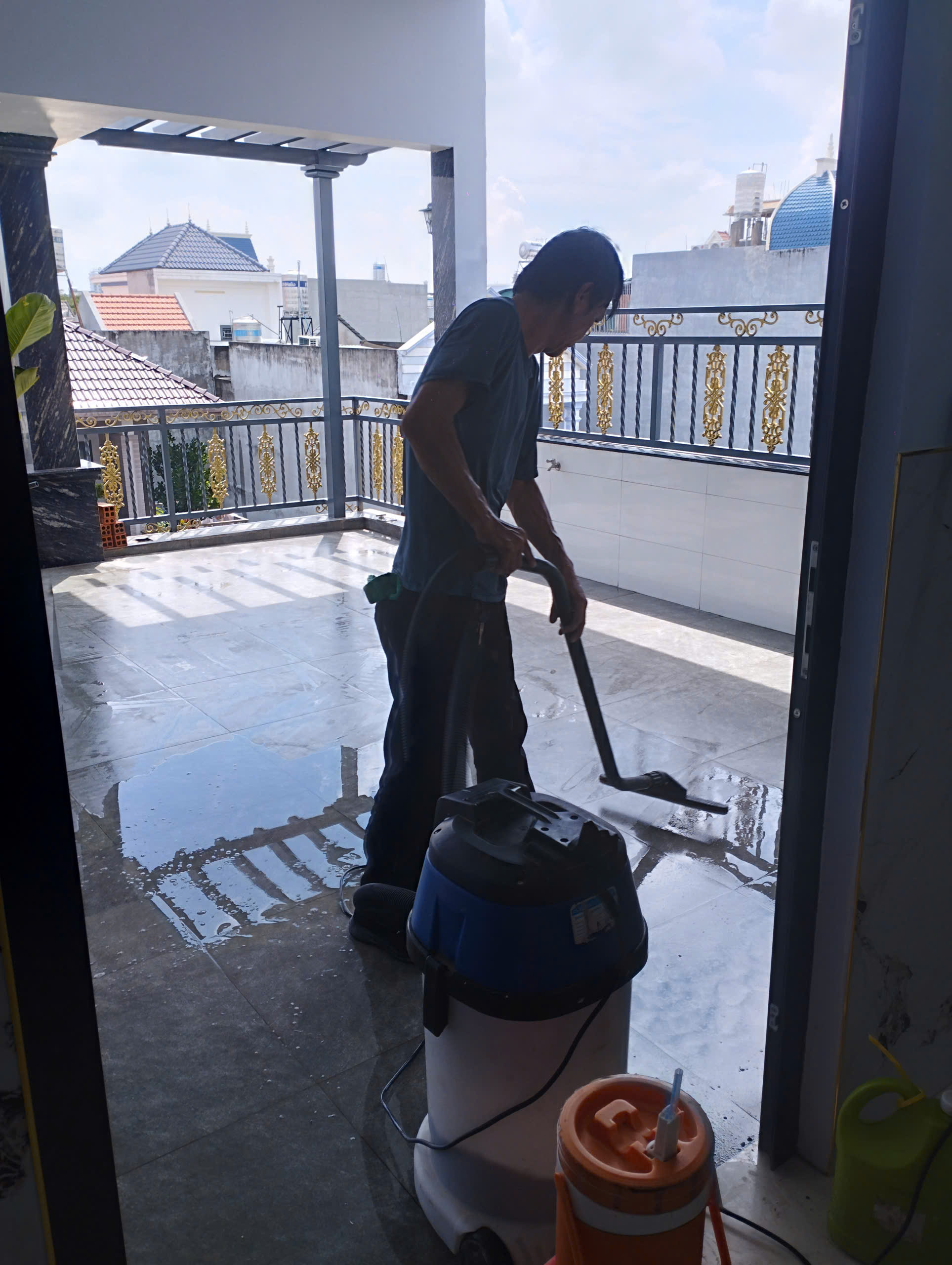 Dịch Vụ Vệ Sinh Chuyên Nghiệp Quận 1 | Uy Tín - Nhanh Chóng - Giá Tốt