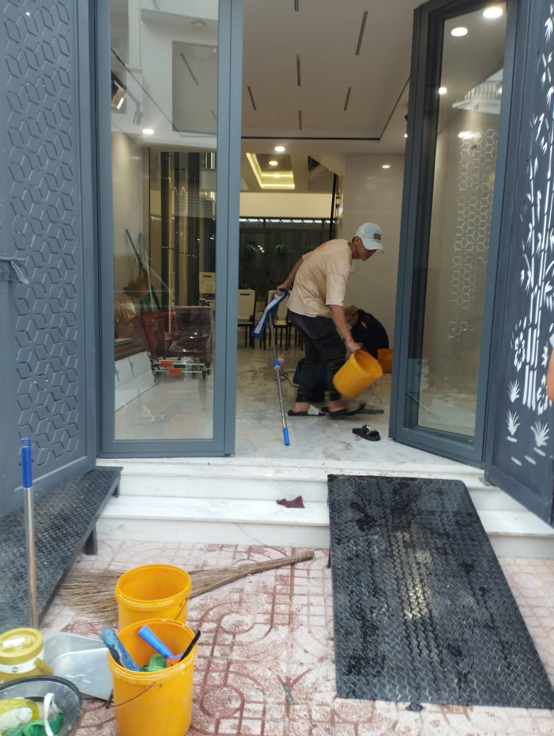 Dịch Vụ Vệ Sinh Nhà Sau Xây Dựng Huyện Nhà Bè – Chuyên Nghiệp, Nhanh Chóng, Giá Tốt