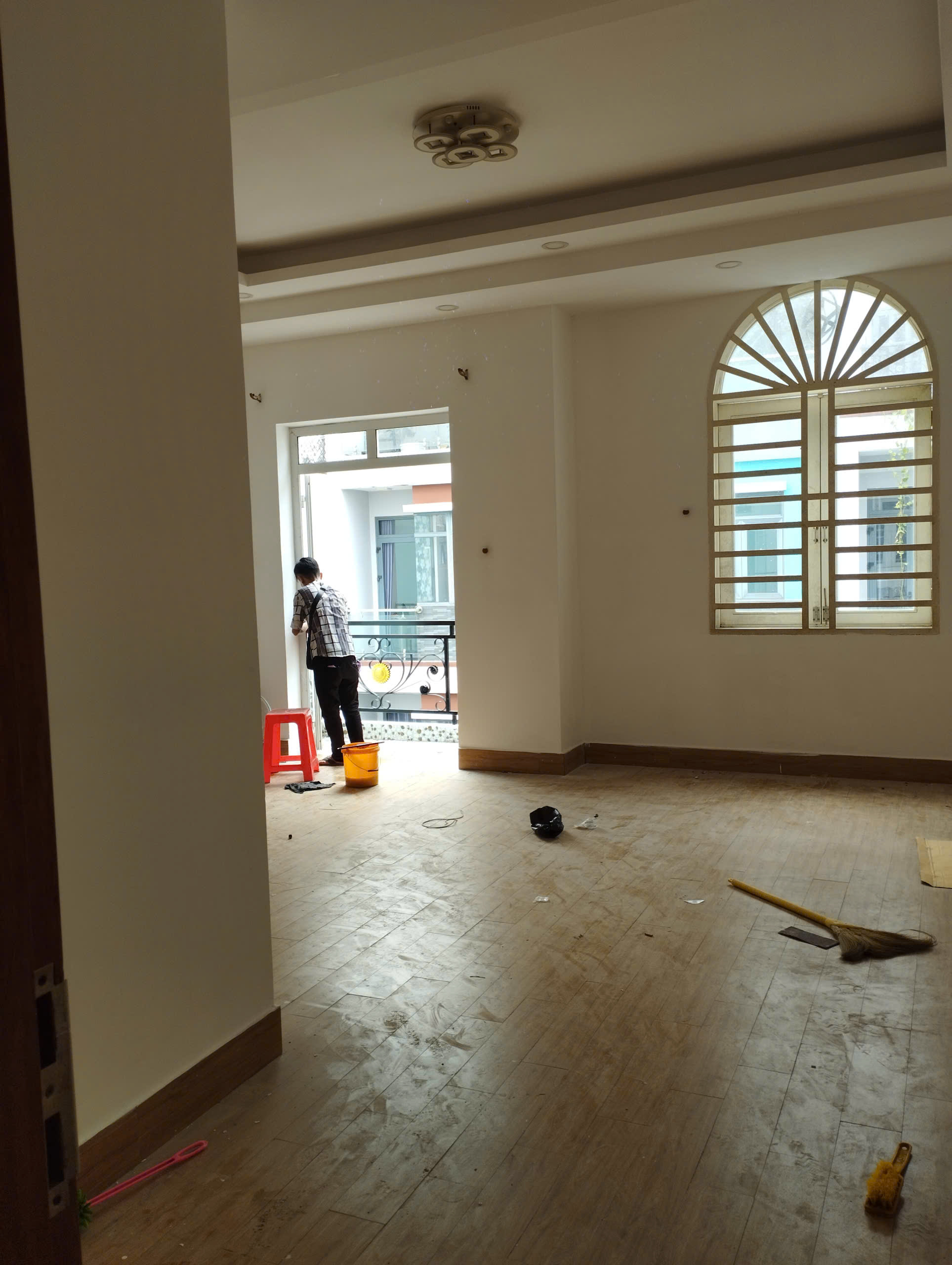 Dịch Vụ Vệ Sinh Nhà Trọn Gói Quận 5 Uy Tín, Giá Rẻ, Sạch Chuyên Nghiệp
