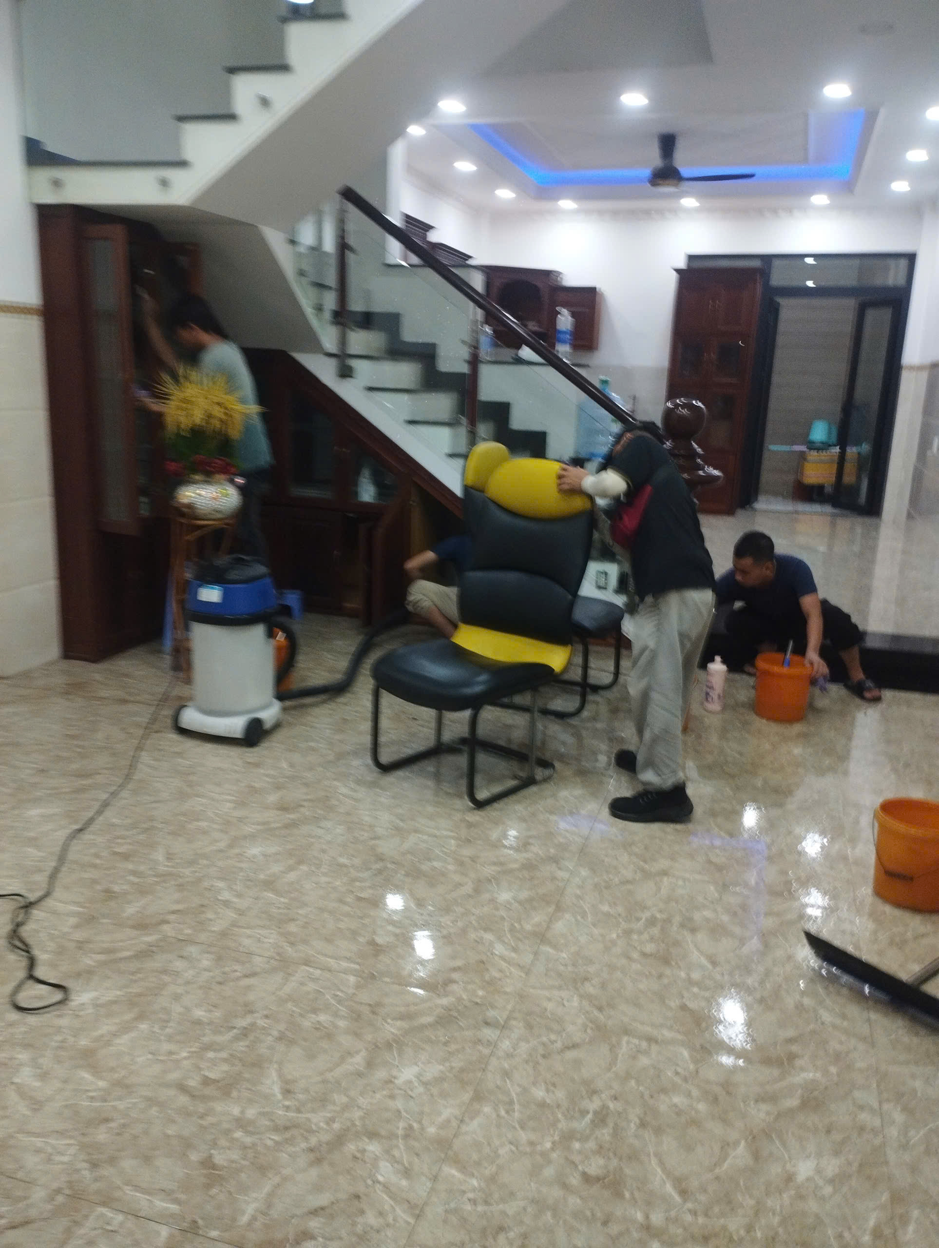 Dịch Vụ Vệ Sinh Nhà Trọn Gói Quận 9 Uy Tín, Giá Rẻ, Chuyên Nghiệp